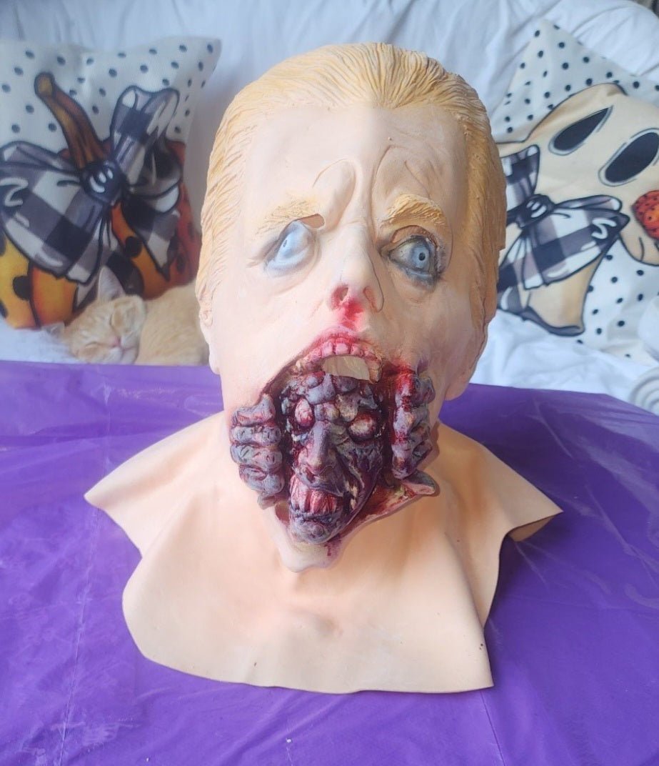 Horror latex Mask with alien coming out of man's Mouth - I Bought a Yard Sale