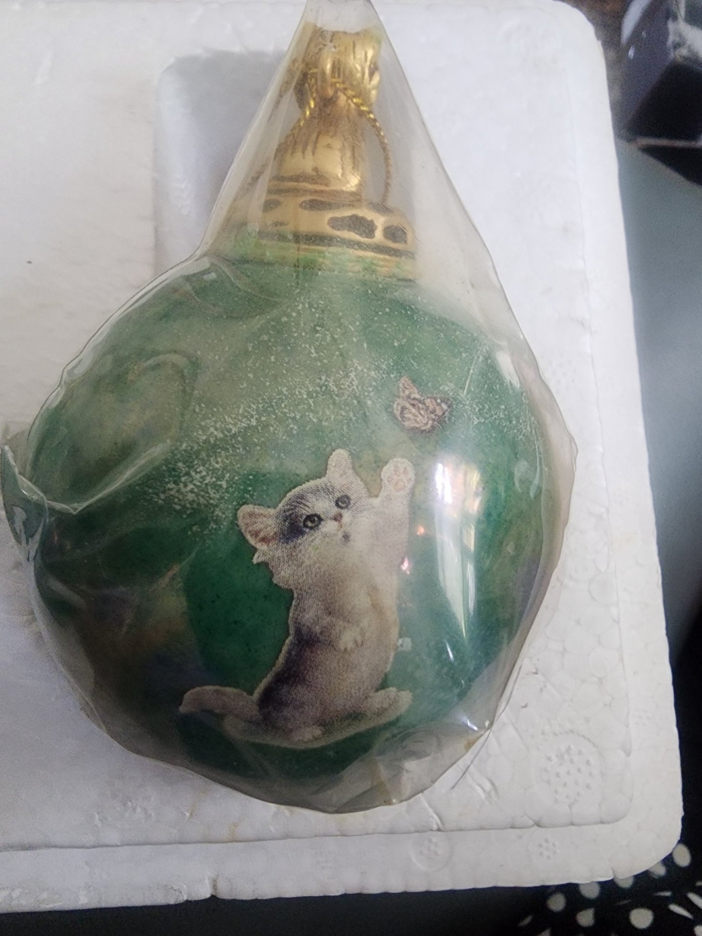2 1999 Bradford Exchange Porcelain Hanging Figural Cat Round Ball Ornaments - I Bought a Yard Sale