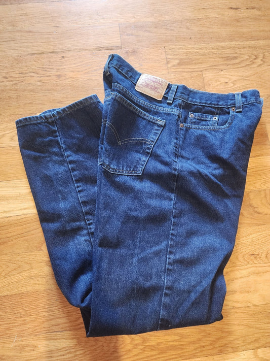 577 Levi Jeans Women size 12L - I Bought a Yard Sale