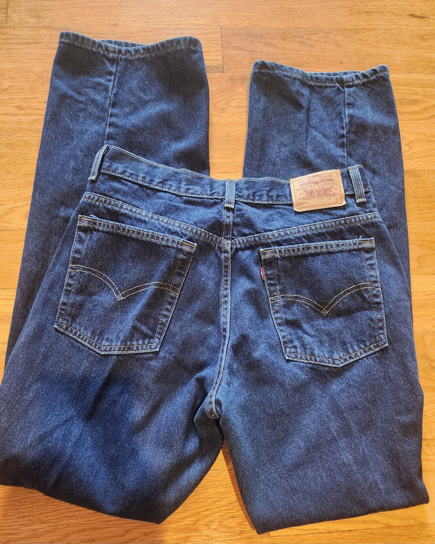 577 Levi Jeans Women size 12L - I Bought a Yard Sale