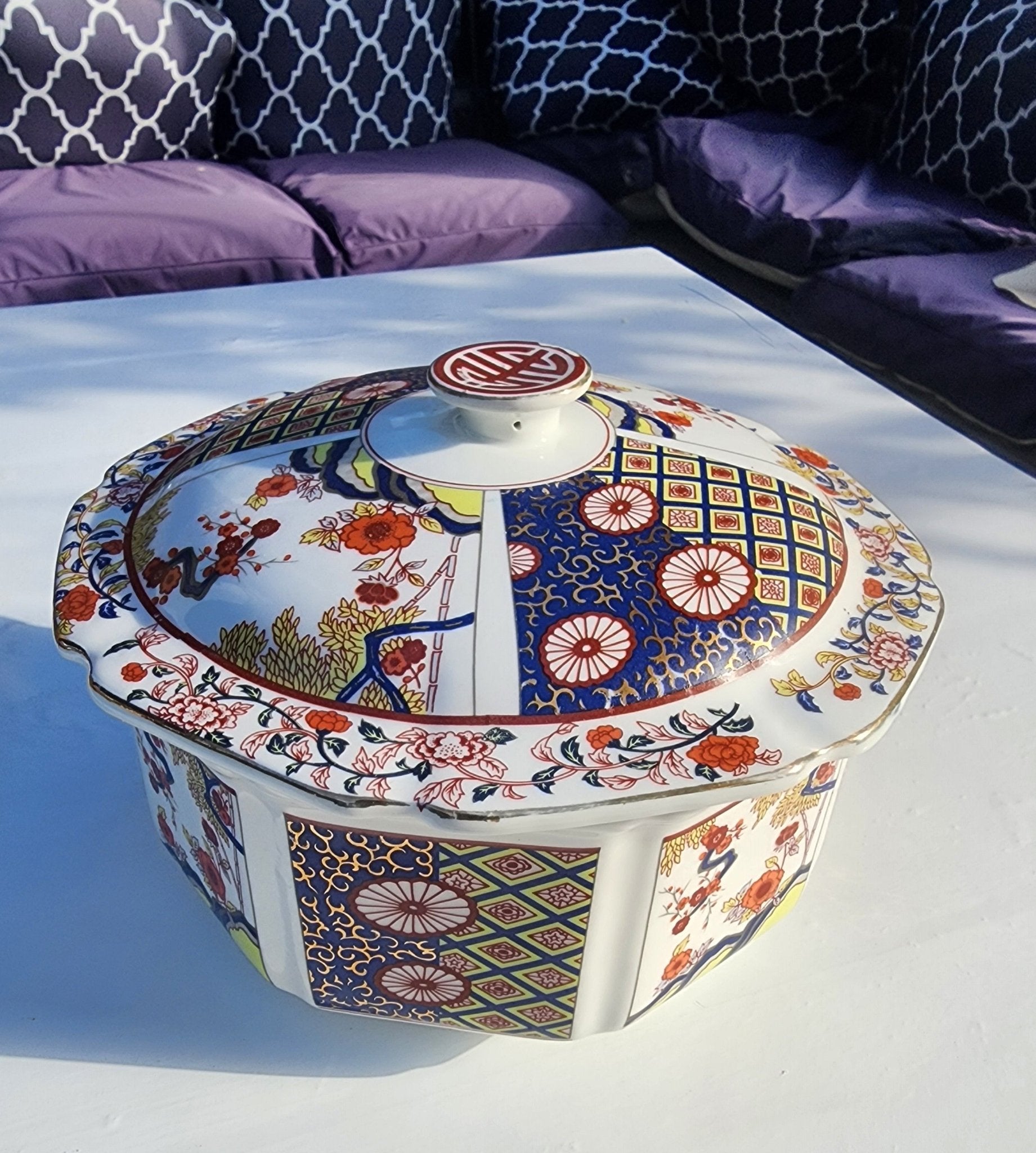 8" Asian Tatung Imari Cathay Octagon Covered Casserole Serving Bowl China - I Bought a Yard Sale