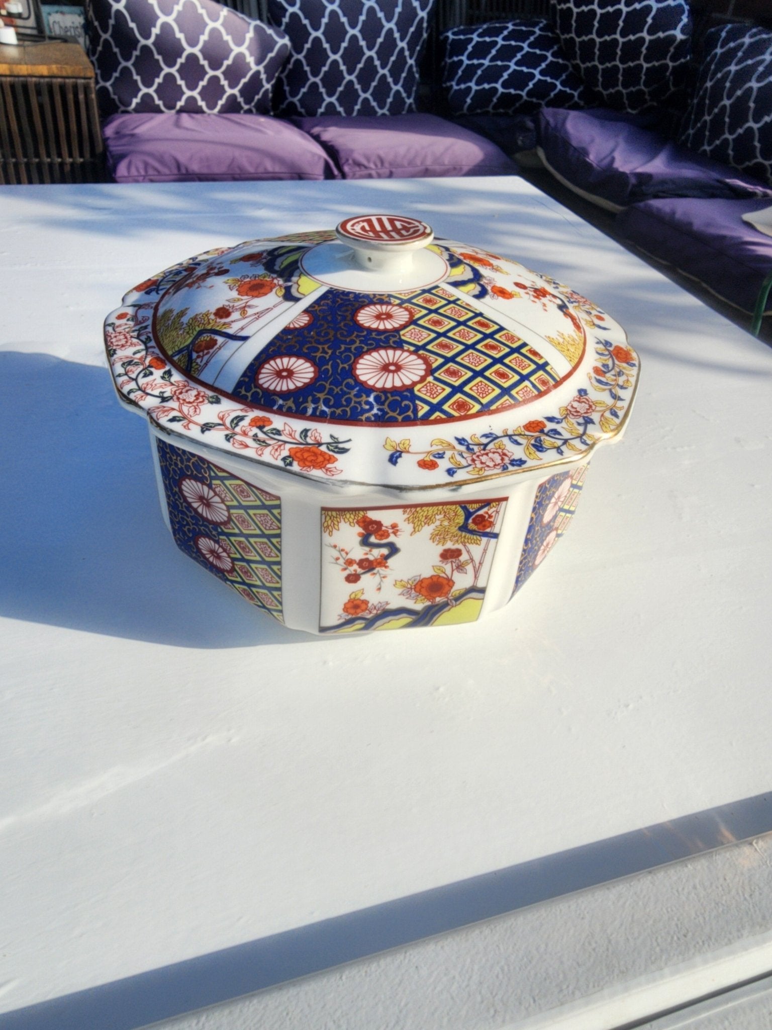8" Asian Tatung Imari Cathay Octagon Covered Casserole Serving Bowl China - I Bought a Yard Sale