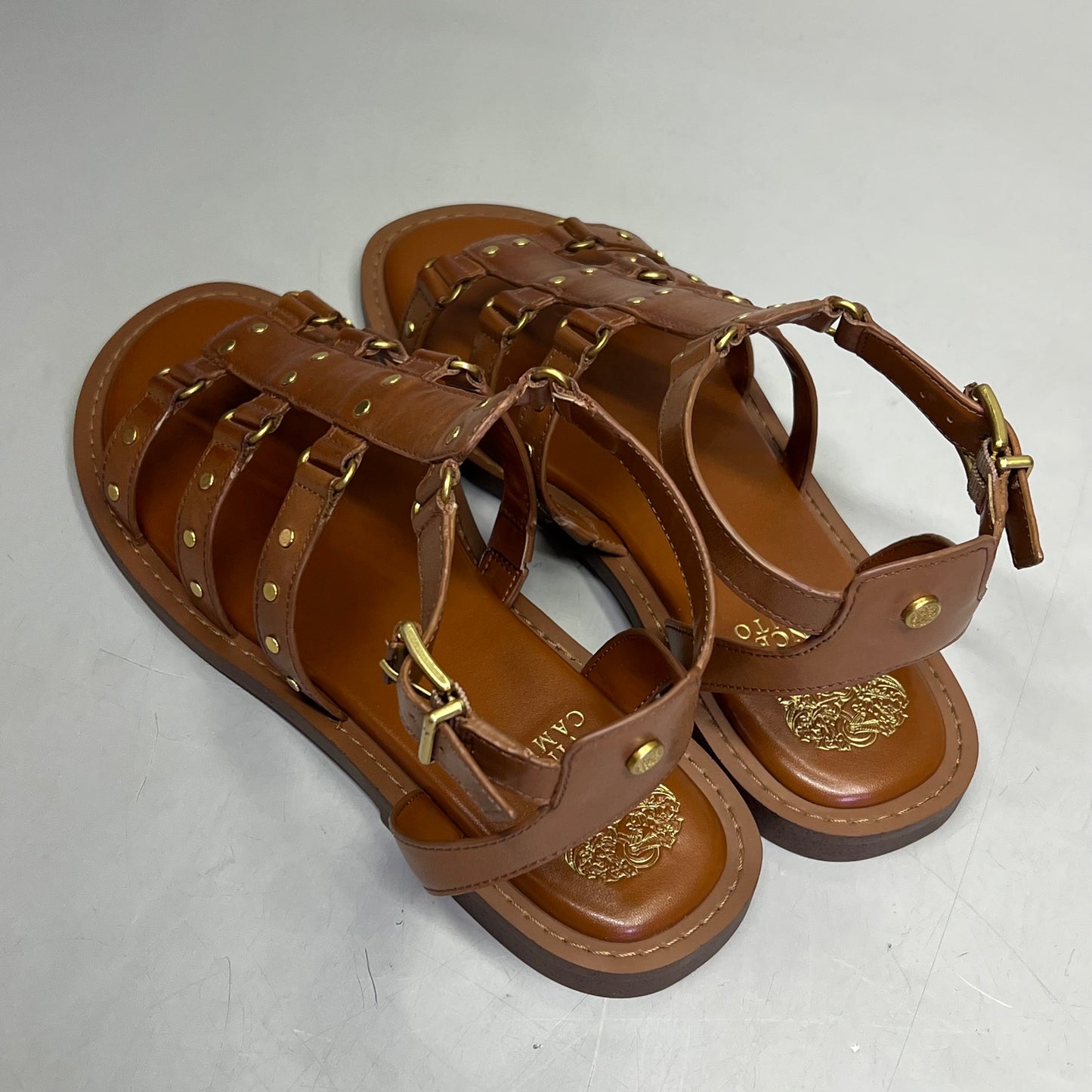VINCE CAMUTO Leather Studded Gladiator Sandals Women's Sz 8.5M Caramelo VC-Claira