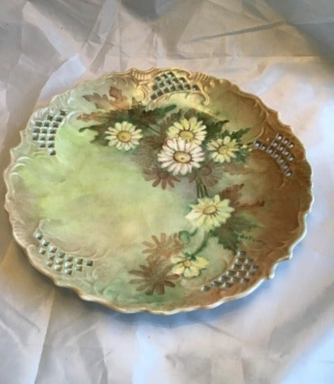 Antique plate with hand - painted Daisies Platter - I Bought a Yard Sale
