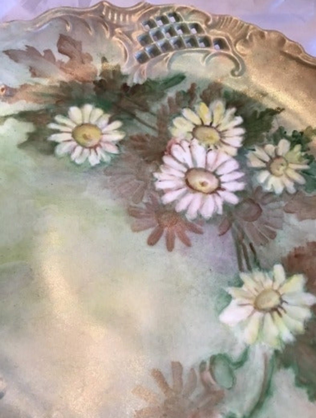 Antique plate with hand - painted Daisies Platter - I Bought a Yard Sale