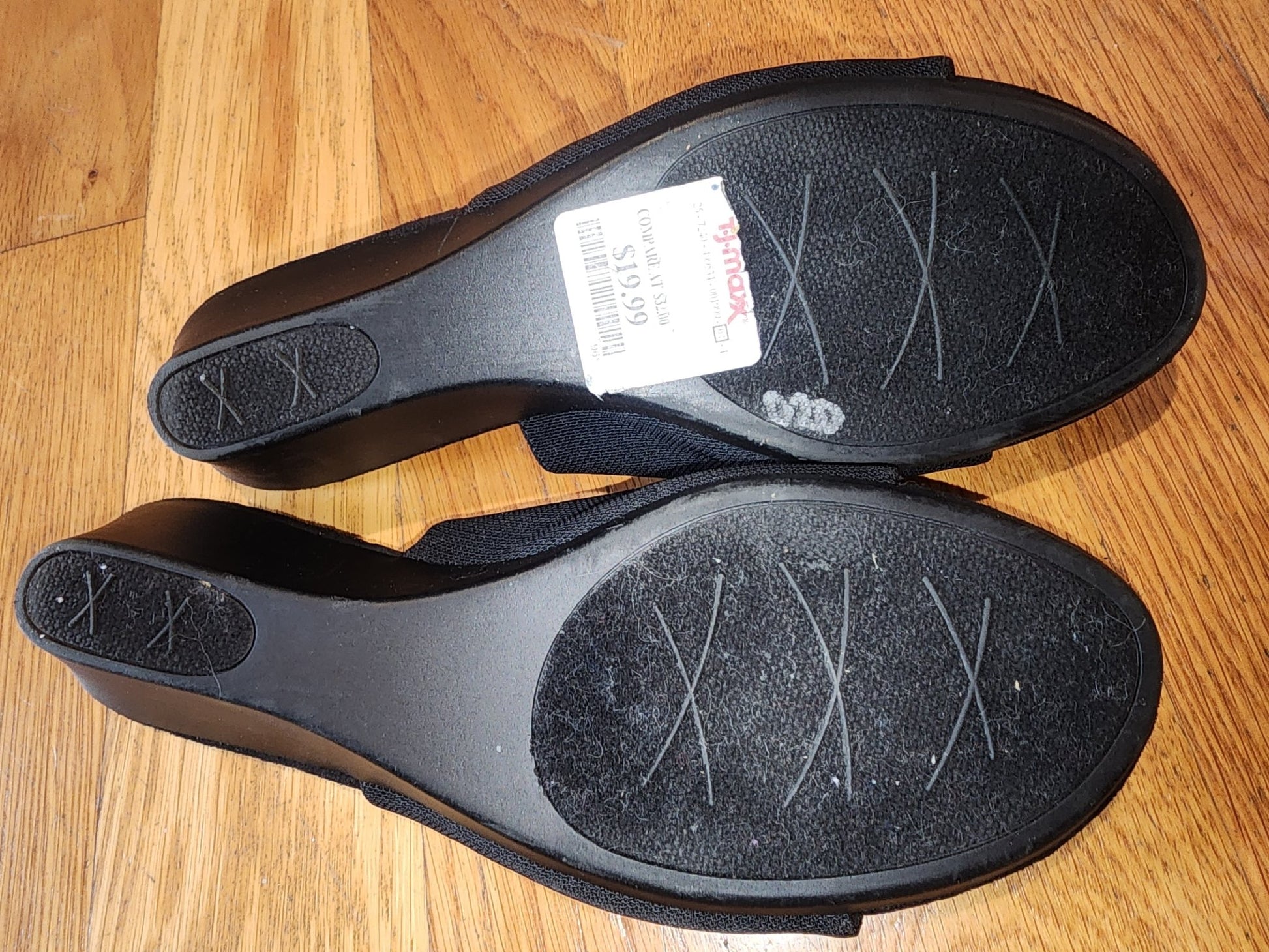Black Impo Stretch Black Sandals Slip ons in very good condition - I Bought a Yard Sale