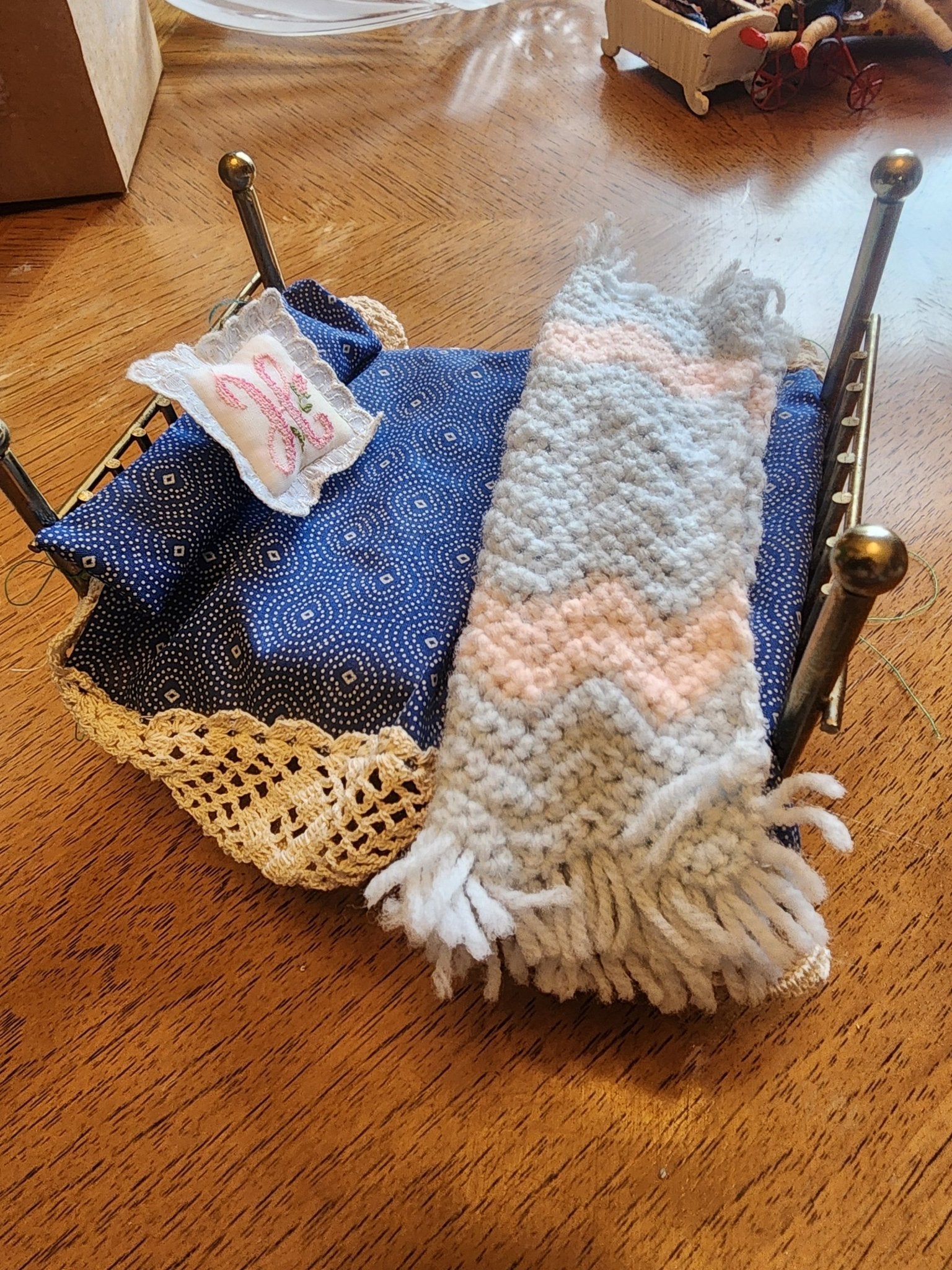 Brass Bed for Dollhouse includes, mattress, pillows and blankets. - I Bought a Yard Sale