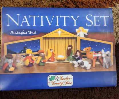 Christmas Handcrafted 15 Piece Wool Nativity Set, Vintage Nativity - I Bought a Yard Sale