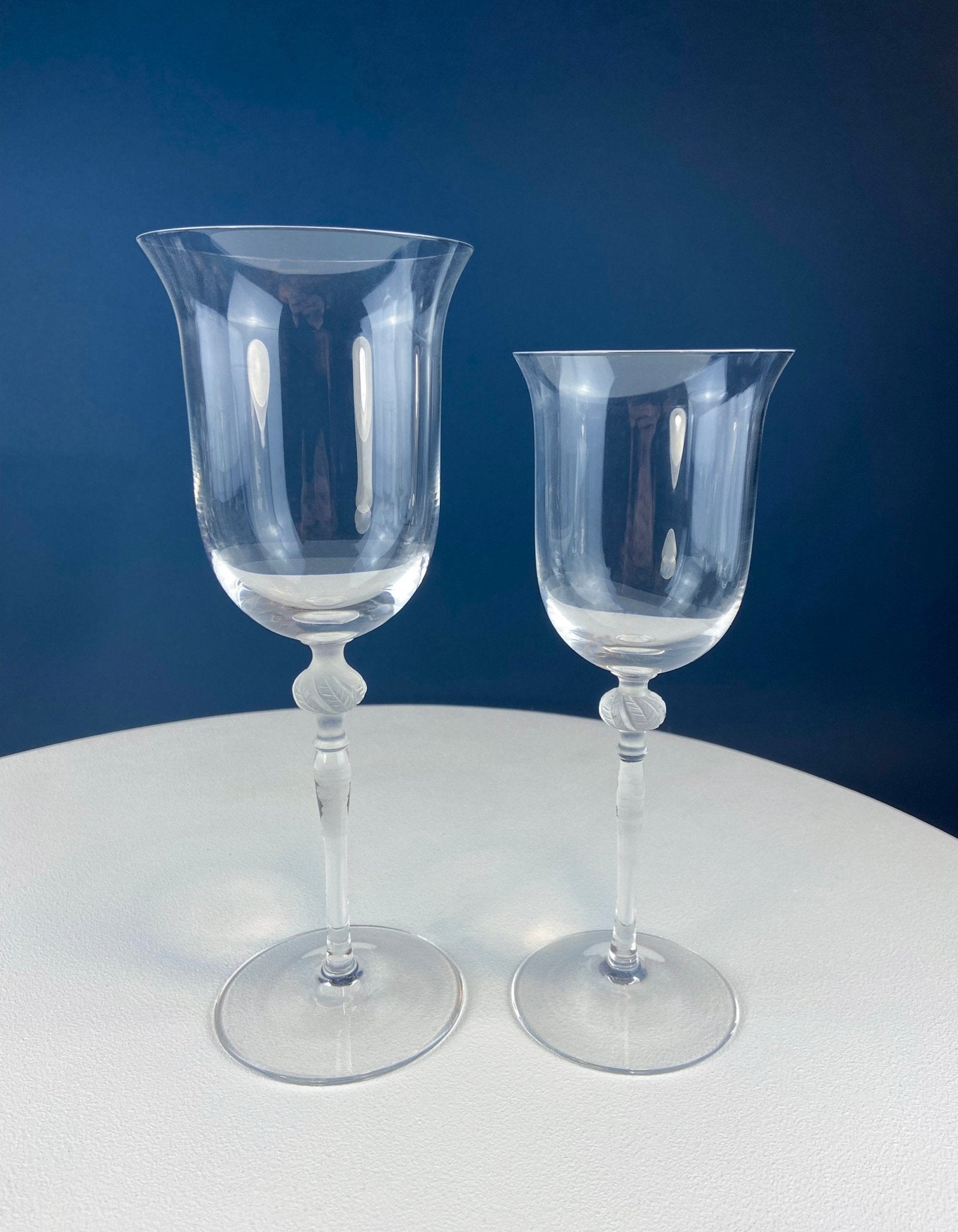 Clear Crystal Wine or Water Goblets with Frosted Leaf Ball on the Stems. Stunning Sasaki Isabelle 9" Glassware. Long Ping. Set Of 10. - I Bought a Yard Sale