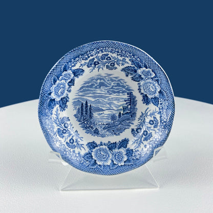 Collection of Fine English Blue White Tableware. 3 Plates & 2 Berry Bowls. Lochs of Scotland. Huddington Court. Tonquin by Mott. Rustic Home - I Bought a Yard Sale