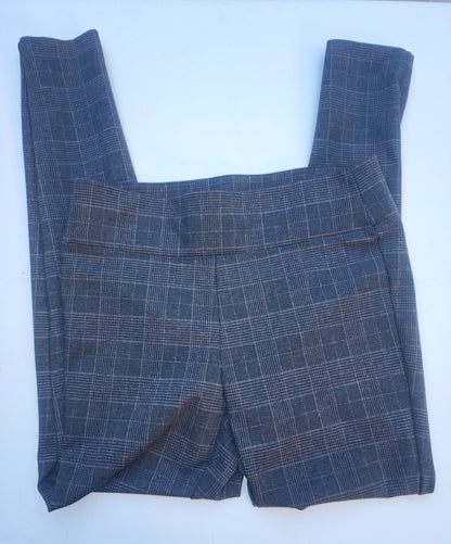 D. JEANS Women’s gray plaid stretch Pants size 10 - I Bought a Yard Sale