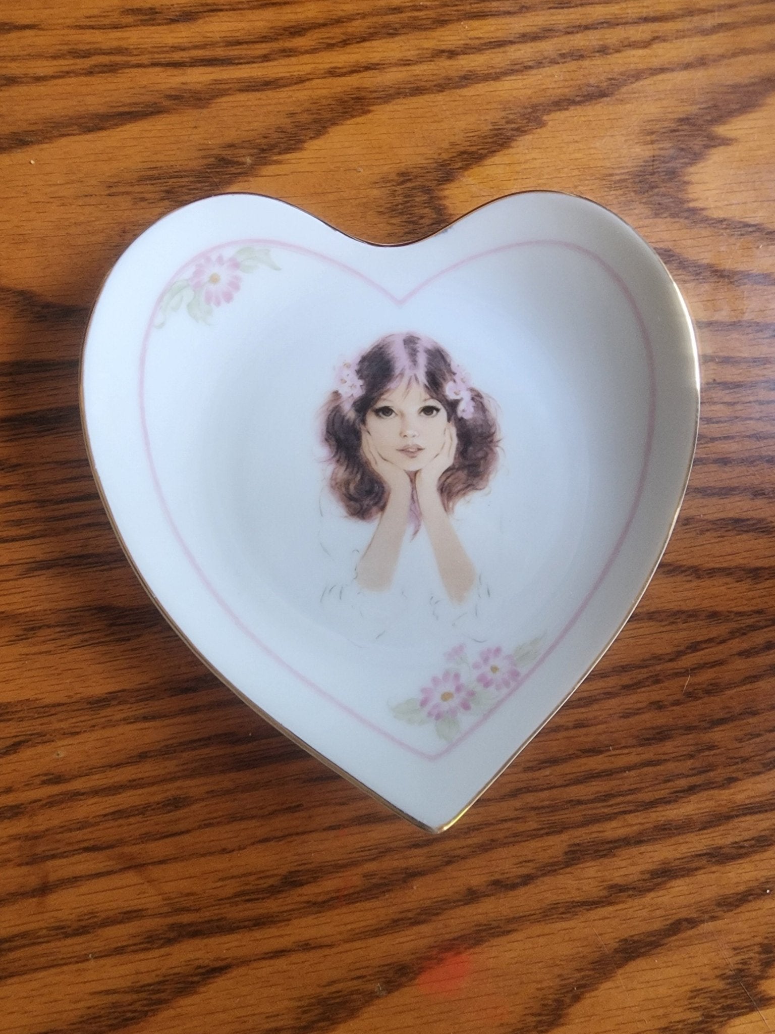 Enesco 1980 Plate The Look of Love Trinket Dish Girl Portrait - I Bought a Yard Sale