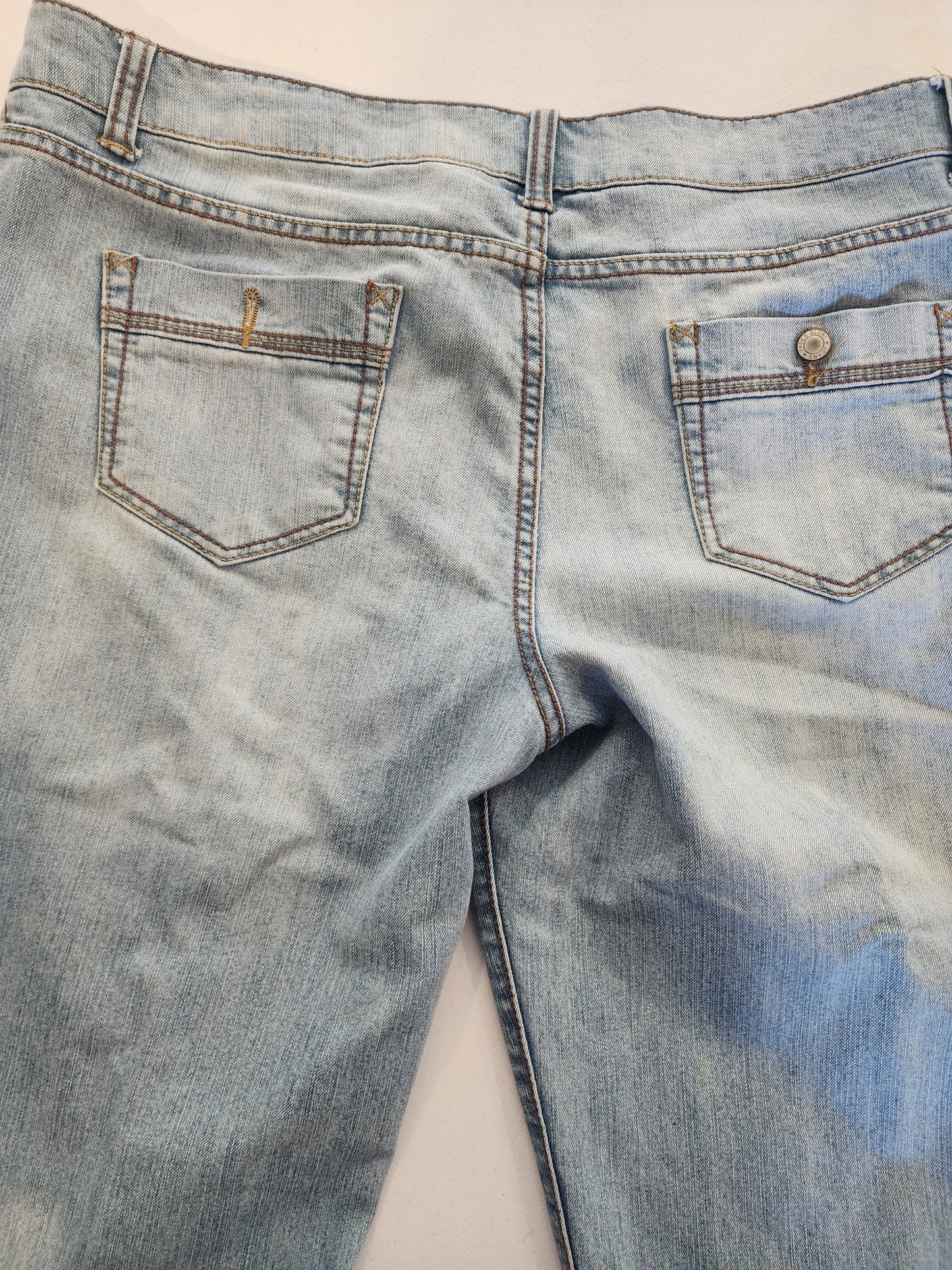Faded Glory Capri Jeans. Cuffed. Size 18. - I Bought a Yard Sale