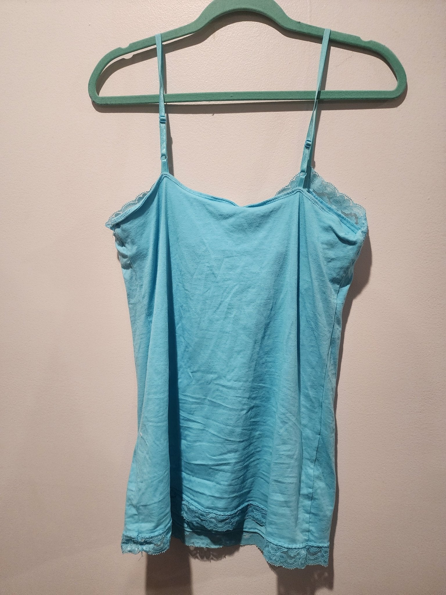 Girl's Jr. Turquoise Lacey Tank Top XL 19, Could also be a Women's small. - I Bought a Yard Sale