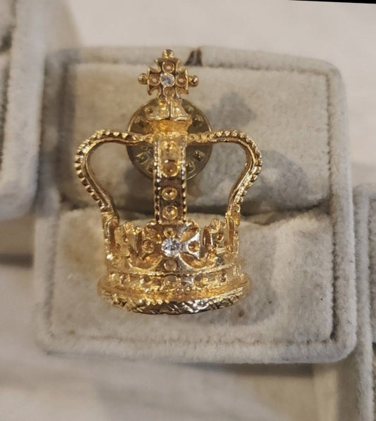 Gold tone Minature Royalty Crown lapel pin with sparking gems. - I Bought a Yard Sale