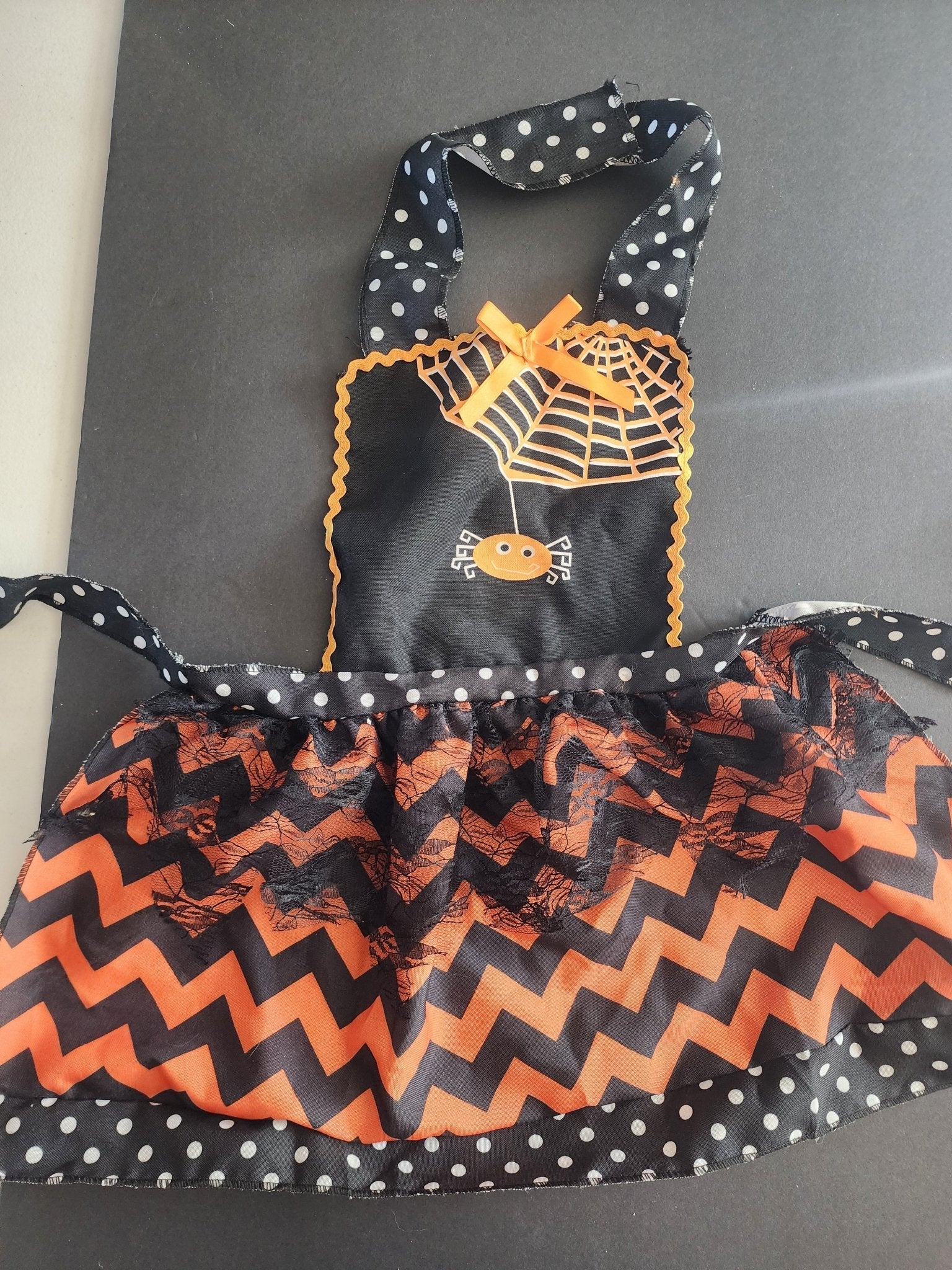 Halloween Polka Dot Spider Web Apron Black Orange, child size 4 - 8 - I Bought a Yard Sale