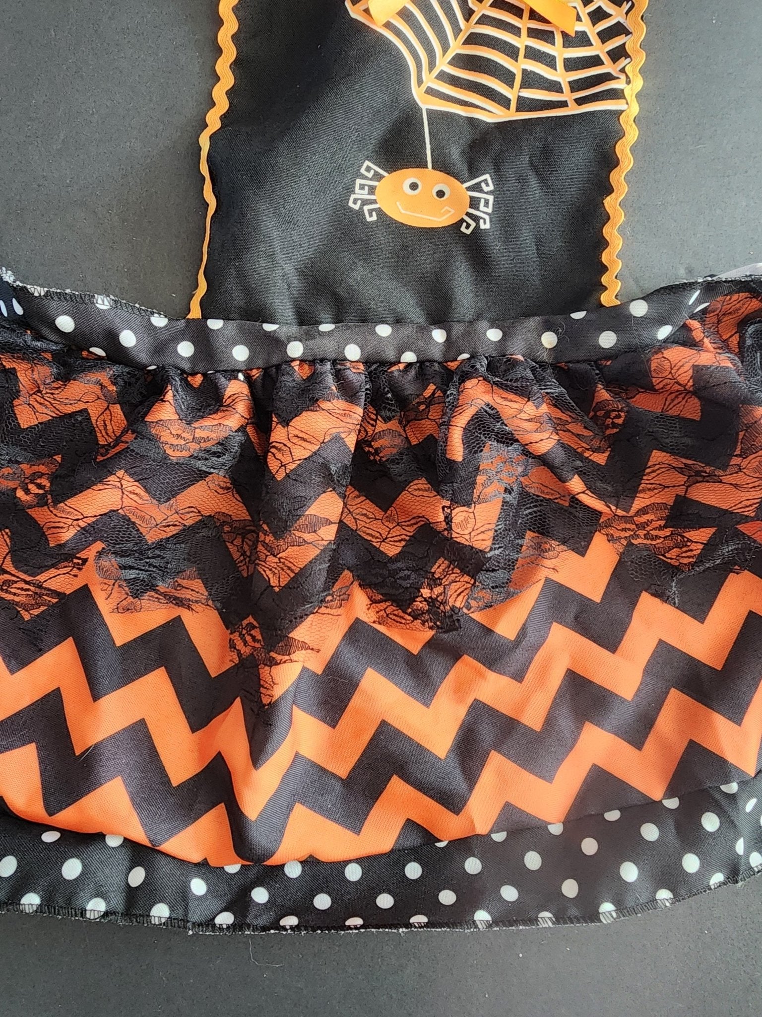 Halloween Polka Dot Spider Web Apron Black Orange, child size 4 - 8 - I Bought a Yard Sale