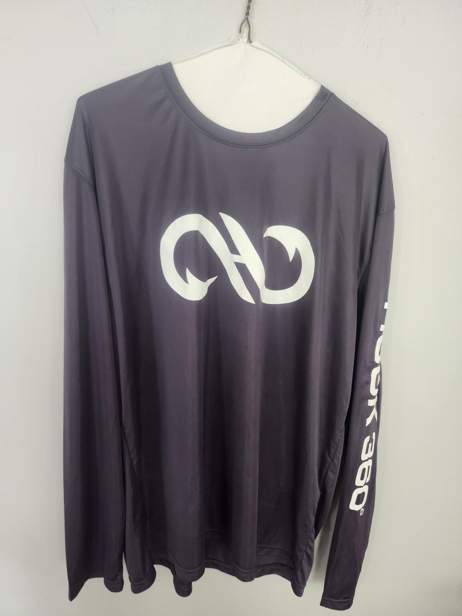 Hook 360 Tournament Performance Shirt XL - I Bought a Yard Sale
