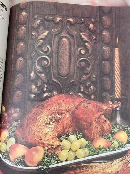 IDEALS COUNTRY KITCHEN COOKBOOK RECIPE BOOK 1975 USA 64p Color Photos - I Bought a Yard Sale