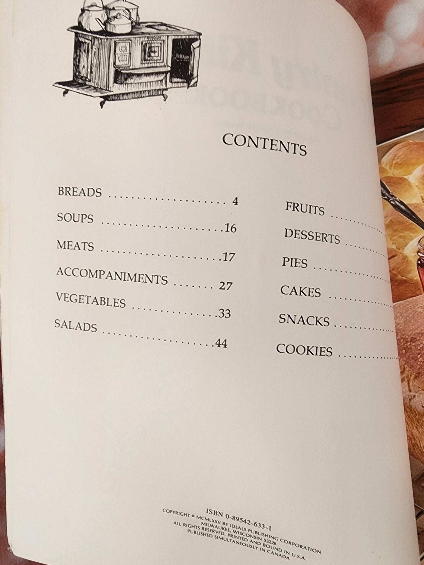 IDEALS COUNTRY KITCHEN COOKBOOK RECIPE BOOK 1975 USA 64p Color Photos - I Bought a Yard Sale