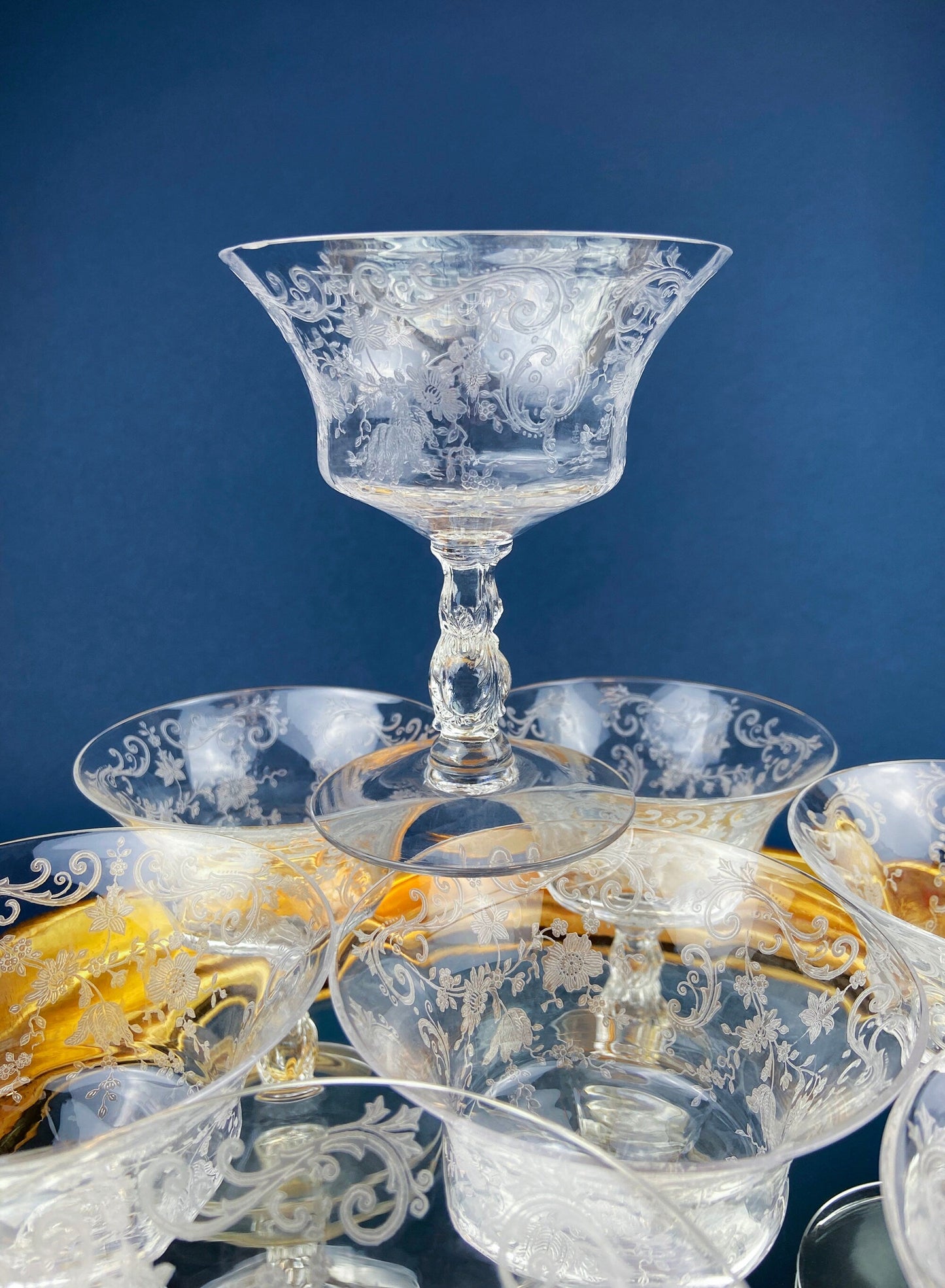 Cambridge Chantilly Low Sherbet Wine Glasses. Set of Nine Champagne Stemware. Vintage Collectible Glasses.