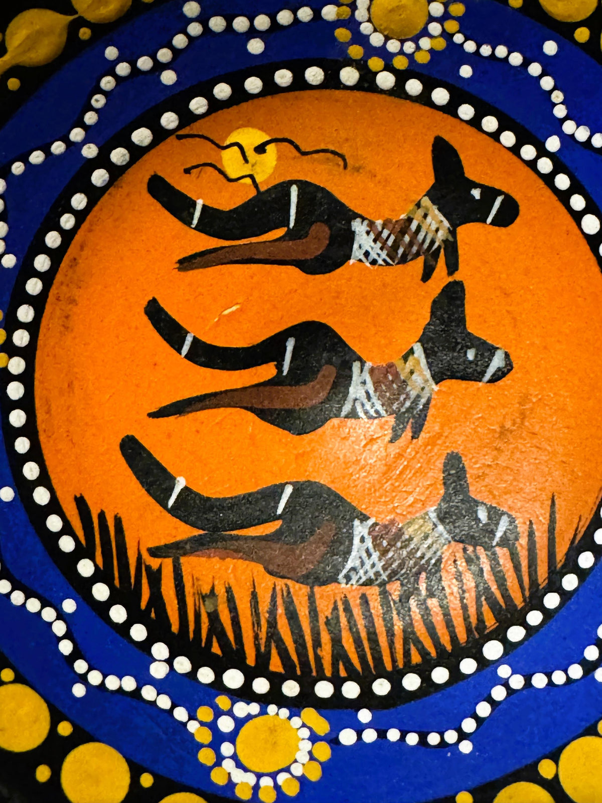 Vintage Aboriginal-Inspired Australian Art Dish 🦘 Hand-Painted Kangaroos Dot Painting