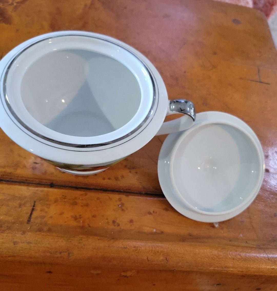 Imperial China Dalton Assoc Sincerity 318 pattern Sugar Bowl Apples - I Bought a Yard Sale