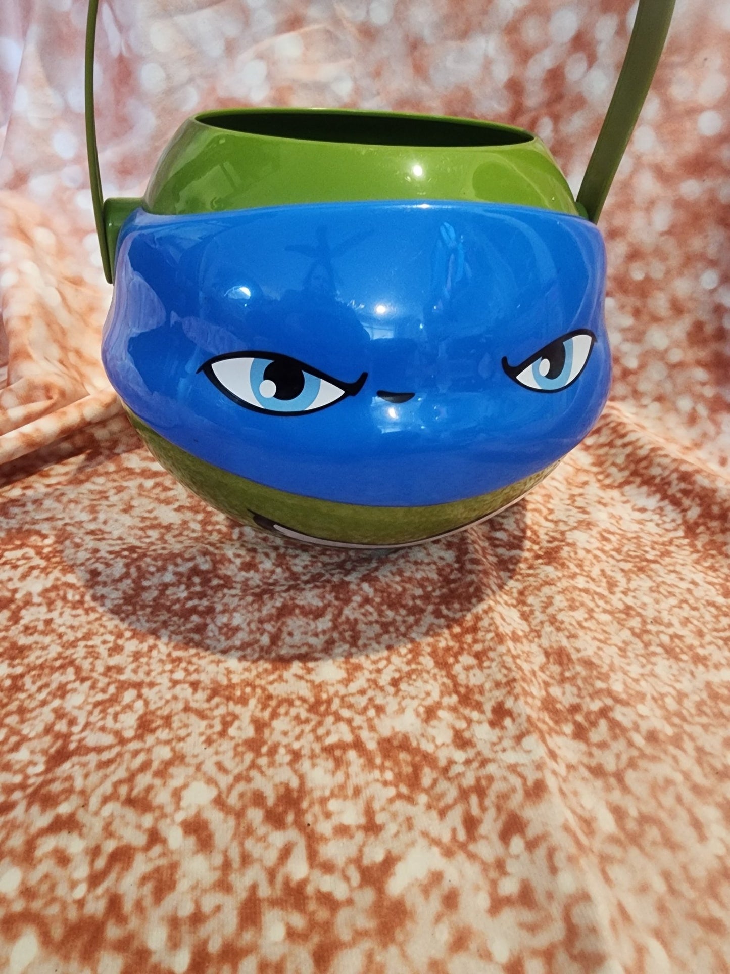 Leonardo TMNT Teenage Mutant Ninja Turtle Viacom Candy Carry Bucket Halloween - I Bought a Yard Sale
