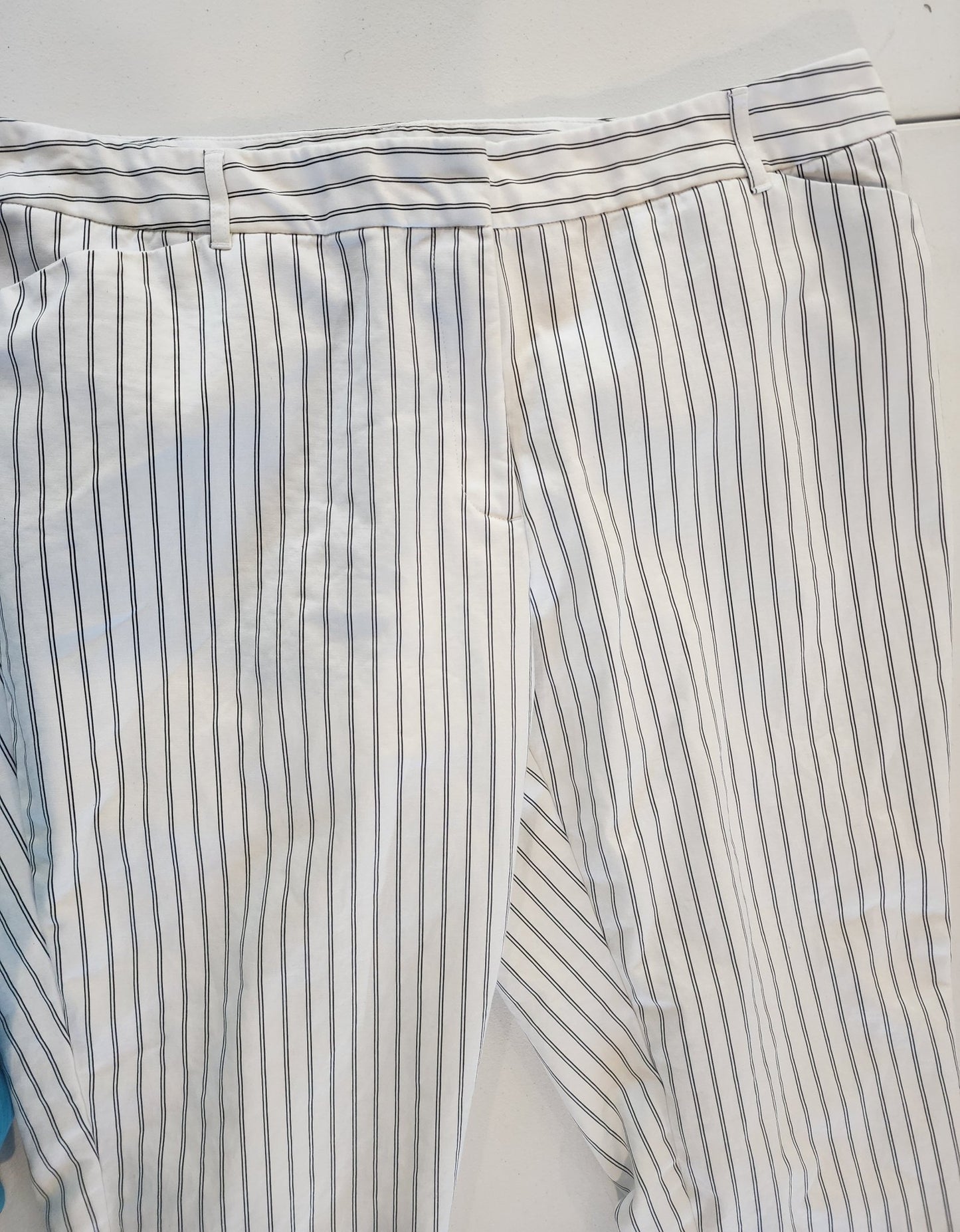 Liz Claiborne Capris white with Black Pinstripes Career Pants 16 XL - I Bought a Yard Sale