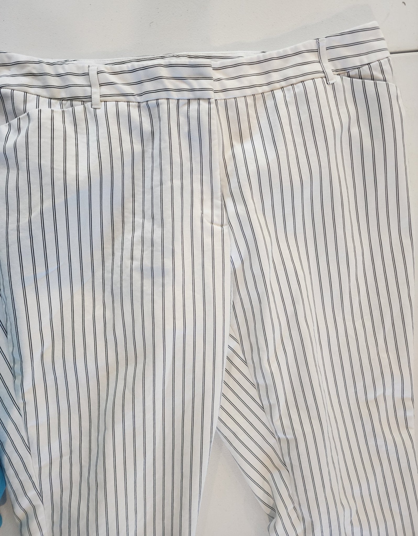 Liz Claiborne Capris white with Black Pinstripes Career Pants 16 XL - I Bought a Yard Sale