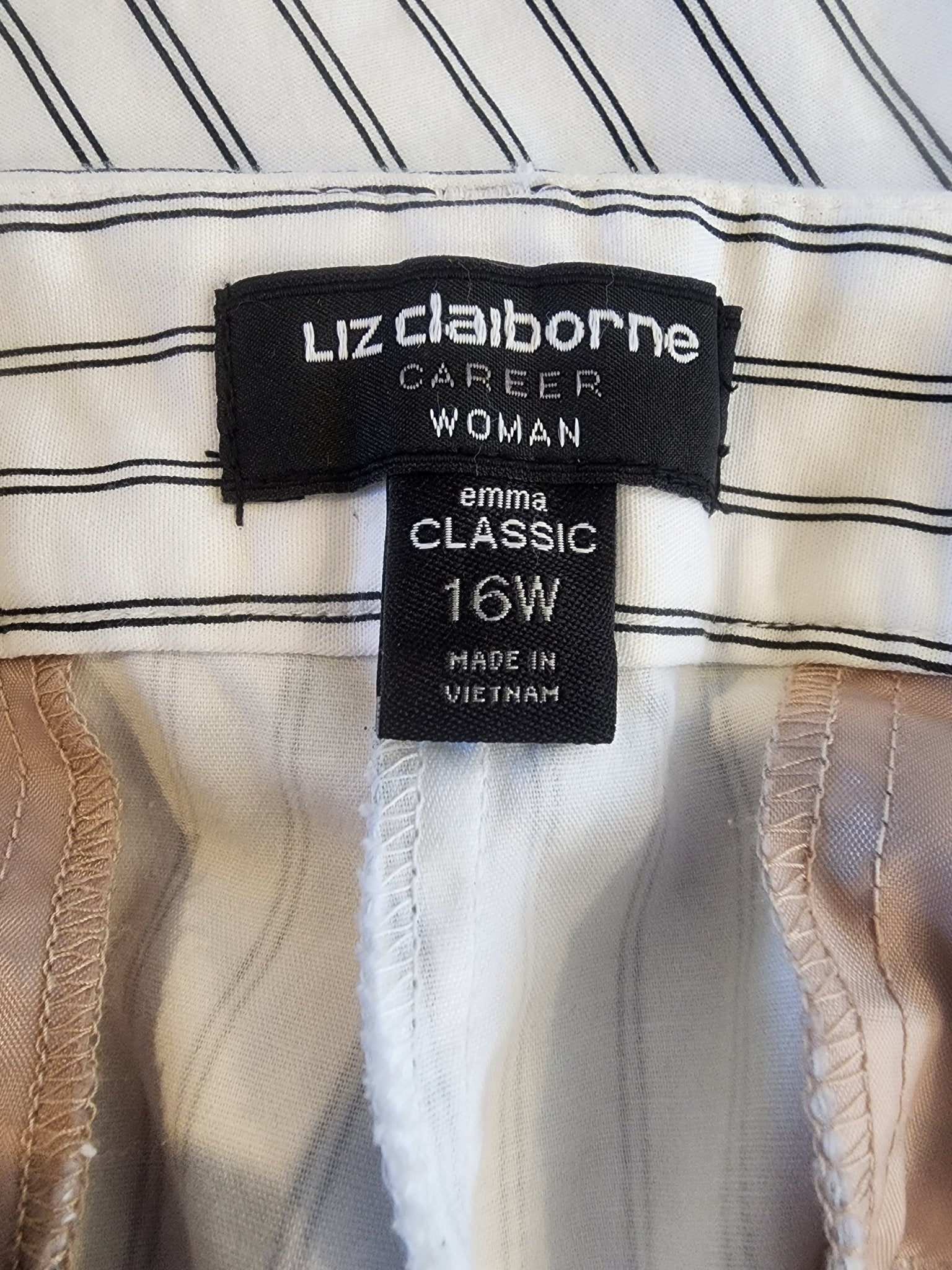 Liz Claiborne Capris white with Black Pinstripes Career Pants 16 XL - I Bought a Yard Sale