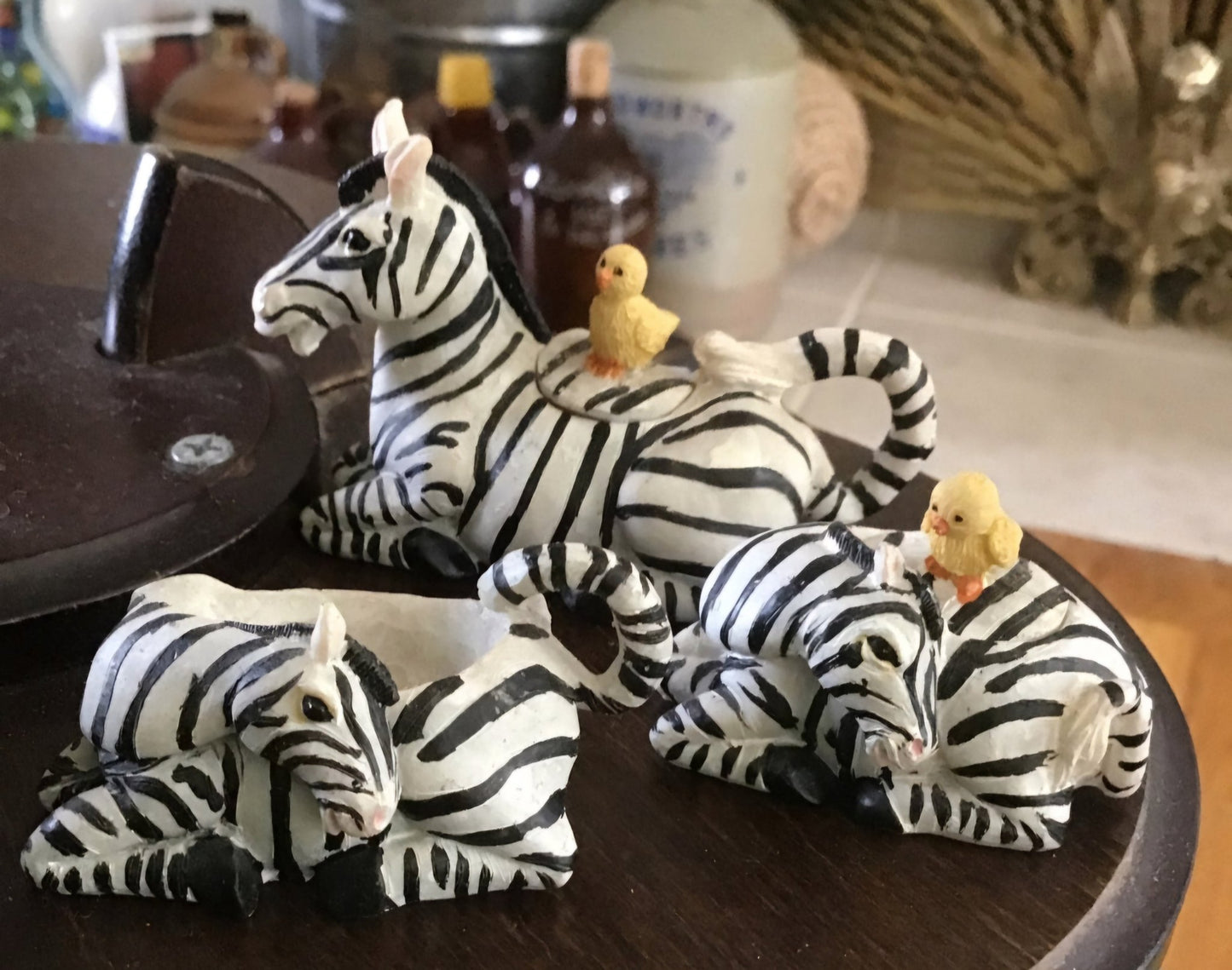 Miniature Zebra Tea set 8 pieces with pedestal - I Bought a Yard Sale