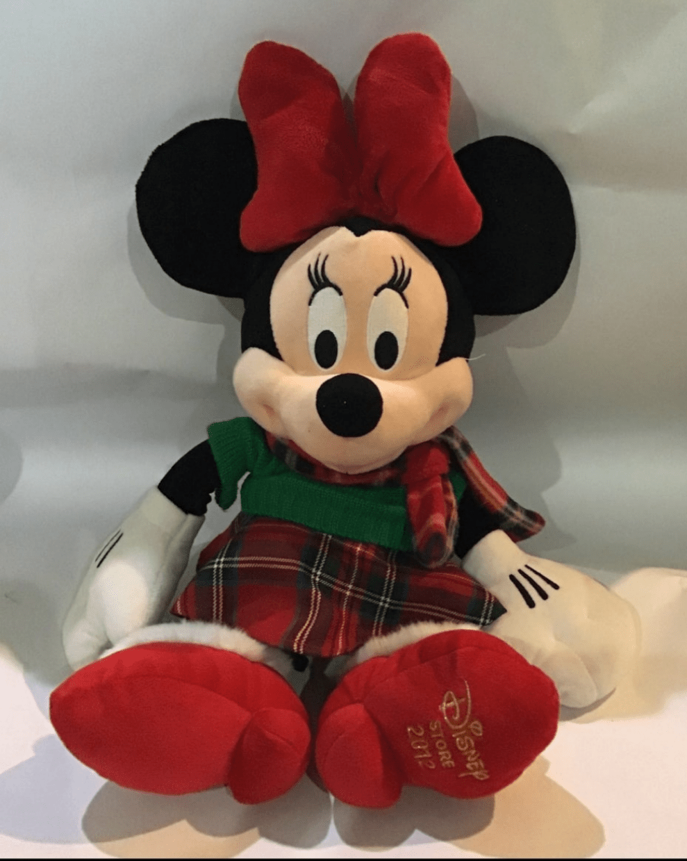 Minnie Mouse 2012 Christmas Plush 18" Doll - I Bought a Yard Sale
