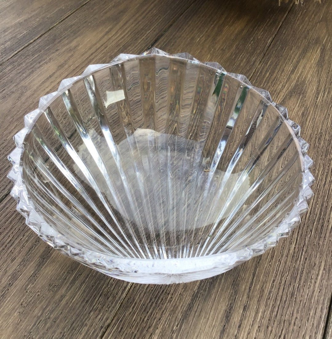 Scalloped Shell Bowl - Candy Dish, Serving, Decor - 8.5" x 9" - I Bought a Yard Sale
