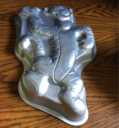 Tigger Cake Pan Wilton Disney 2105 - 3001 Aluminum With Instruction Insert Pooh - I Bought a Yard Sale