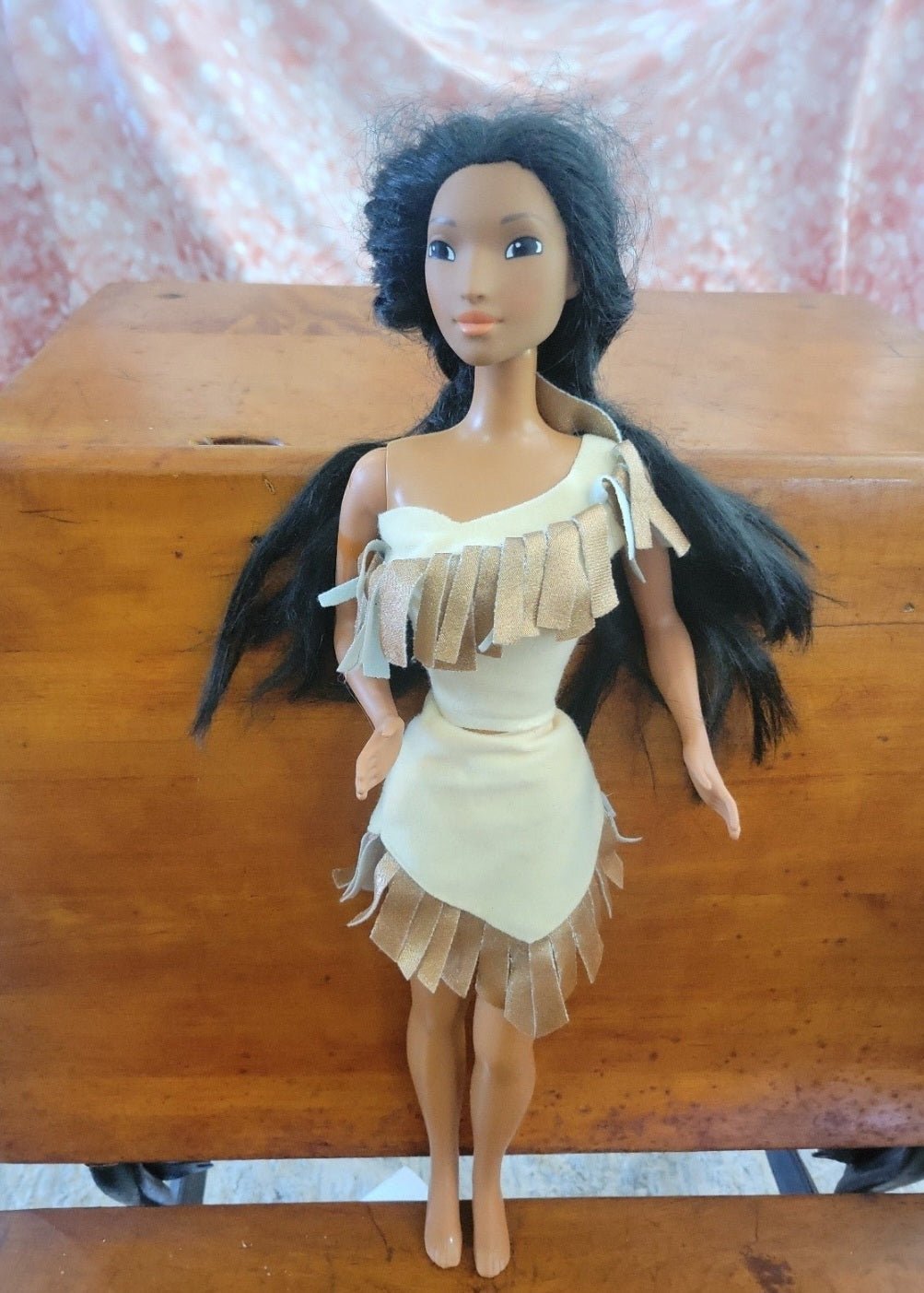 Vintage 1976 Mattel Disney Pocahontas Doll - 18” Tall Swival Hips Beautiful!! (202) - I Bought a Yard Sale