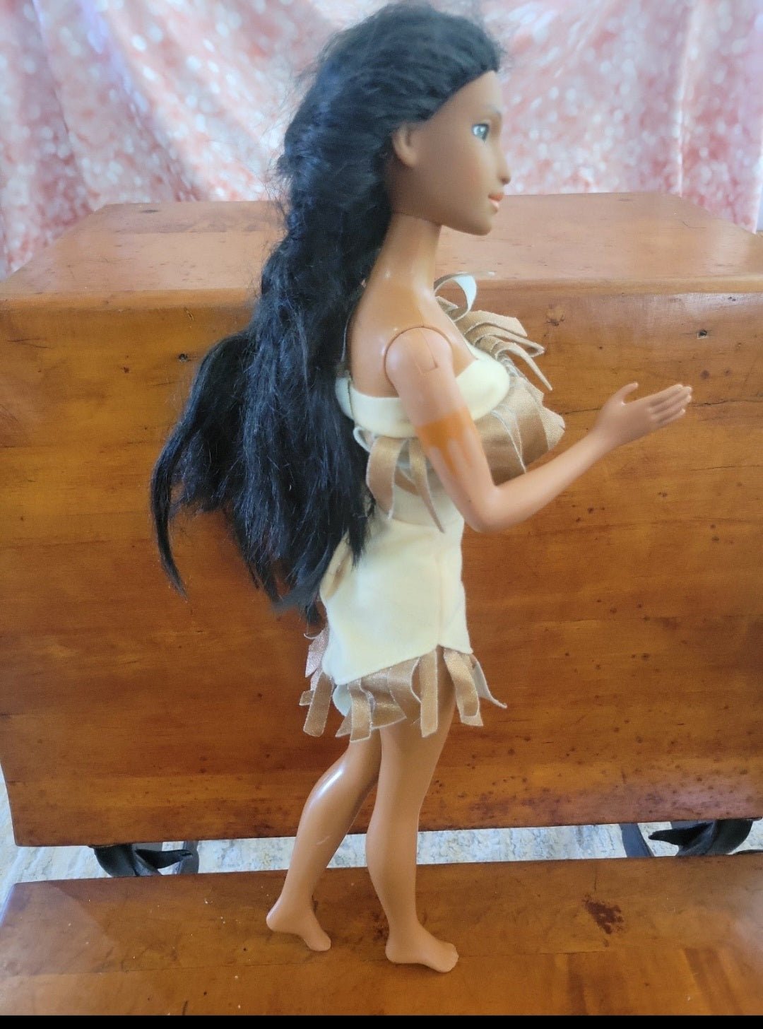 Vintage 1976 Mattel Disney Pocahontas Doll - 18” Tall Swival Hips Beautiful!! (202) - I Bought a Yard Sale