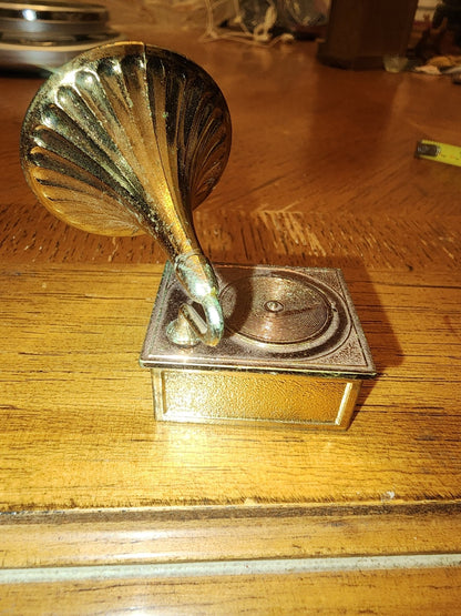 Vintage Brass Gramophone for dollhouse - I Bought a Yard Sale