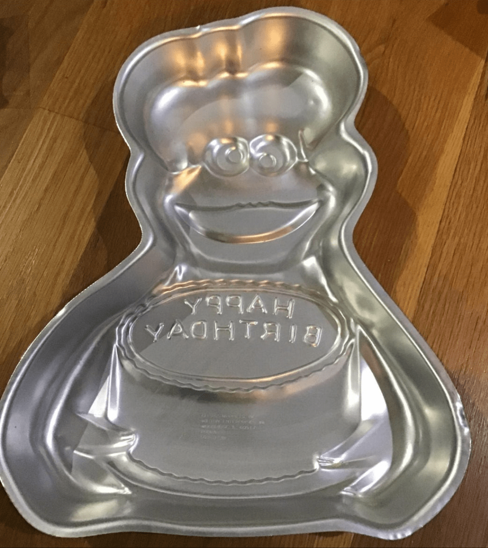 Vintage Cookie Monster cake pan from 1982 - I Bought a Yard Sale