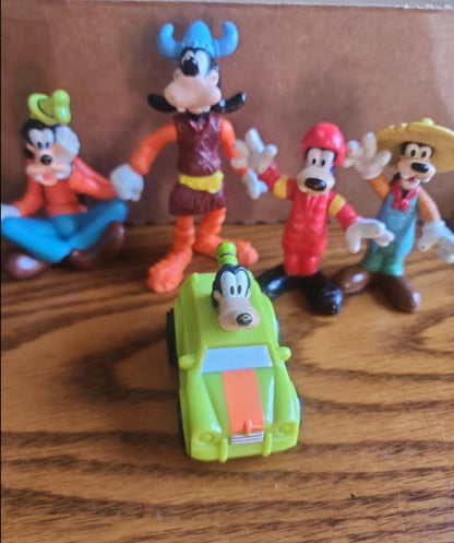 Vintage Disney Goofy figure Set ane ond pull and go car - I Bought a Yard Sale