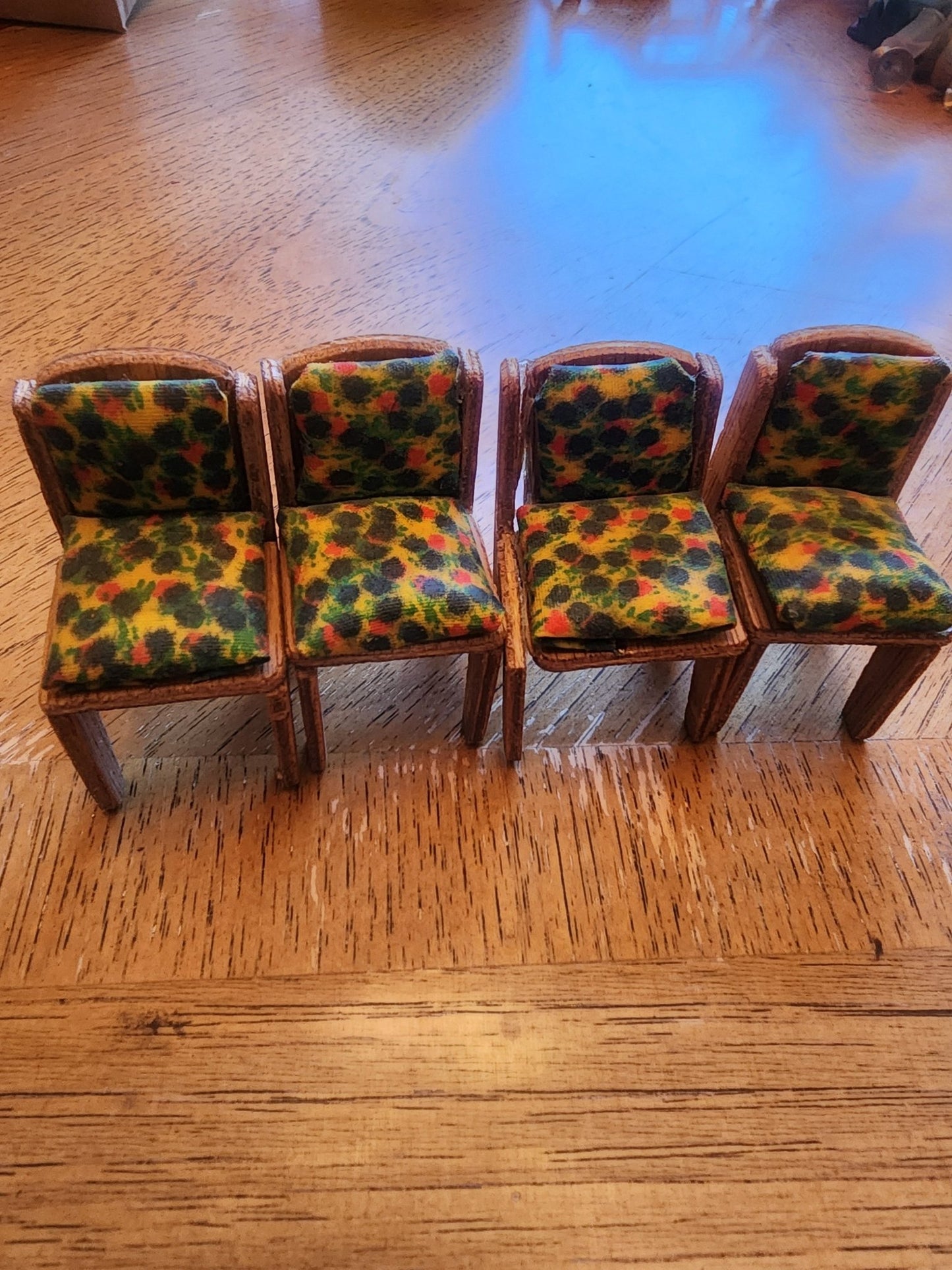 Vintage Doll House minature Dining Table and 4 chairs - I Bought a Yard Sale