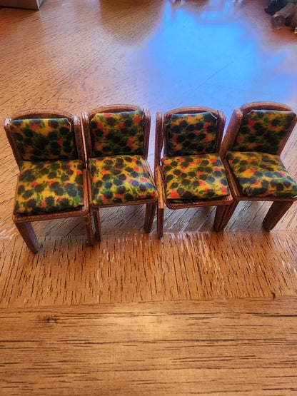 Vintage Doll House minature Dining Table and 4 chairs - I Bought a Yard Sale