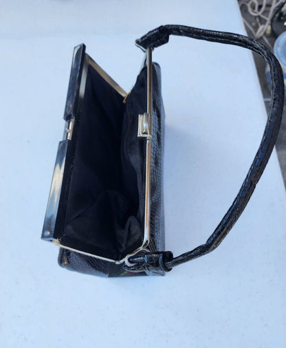 Vintage Dover Leather Handbag. Snap closure, Inside zippered compartment - I Bought a Yard Sale