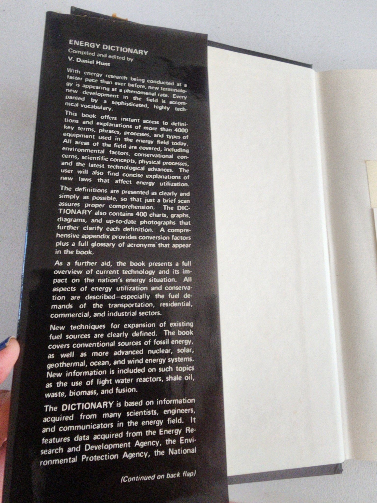 Vintage Energy Dictionary by Hunt, V. Daniel Hardback book 1979 - I Bought a Yard Sale
