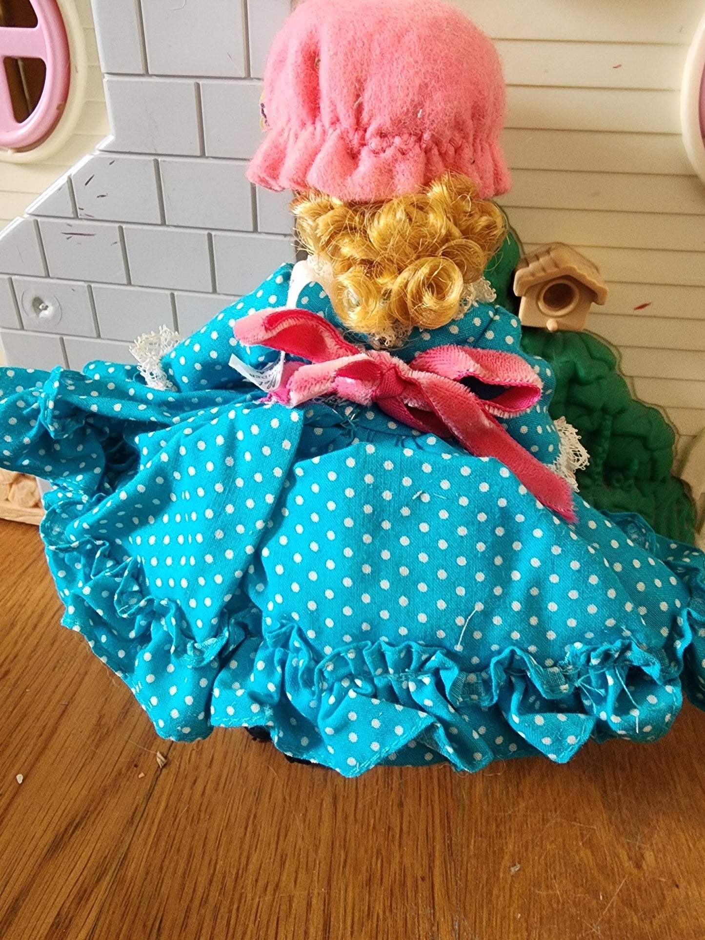 Vintage Madame Alexander 8" doll "Miss Muffet" with original al box 752 - I Bought a Yard Sale