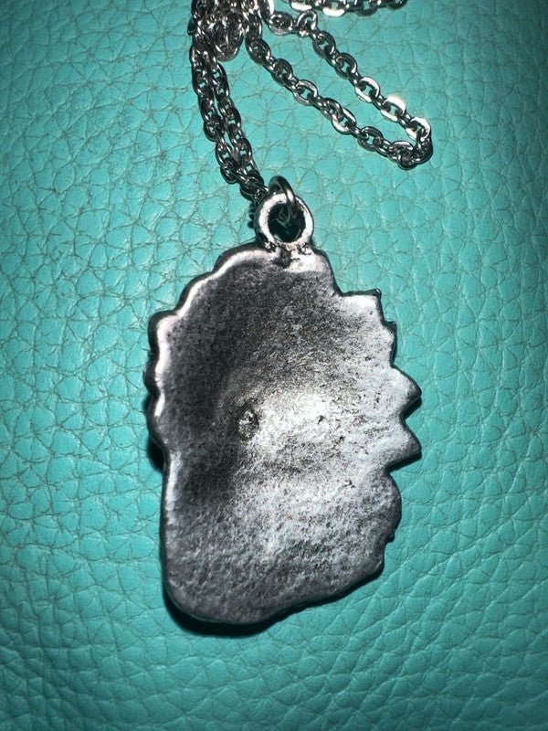 Vintage Oxidized Silver Tone Native American Chief Head Pendant Neckla - I Bought a Yard Sale