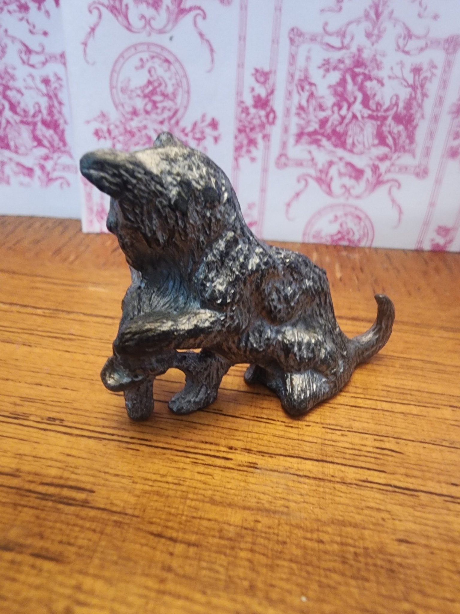 Vintage Pewter Kitty Cat With Kitten figurine - I Bought a Yard Sale