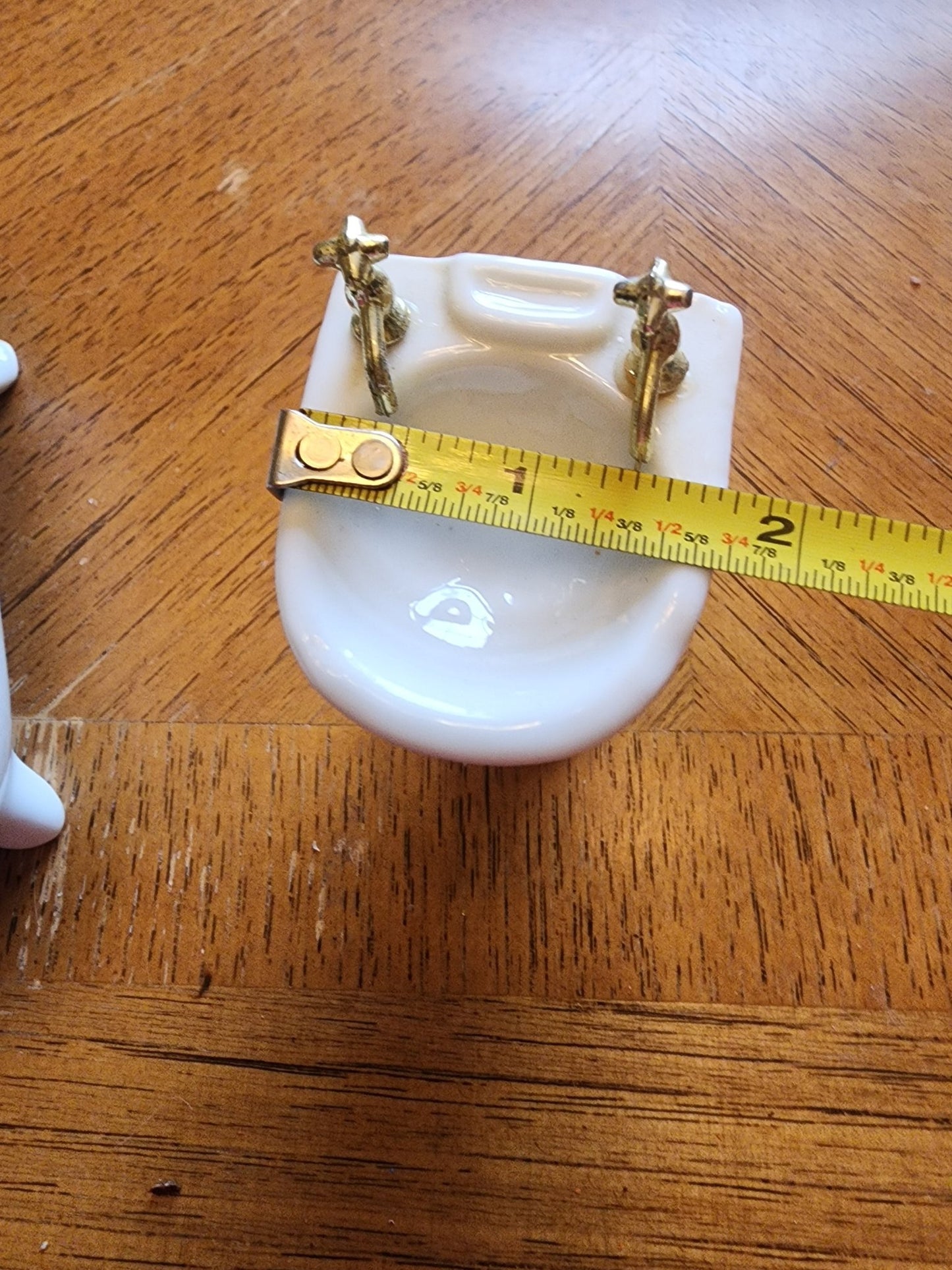 Vintage Porcelain tub and sink for Doll House - I Bought a Yard Sale