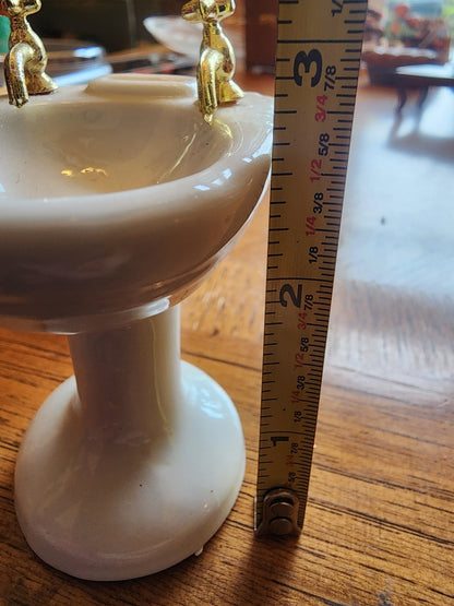 Vintage Porcelain tub and sink for Doll House - I Bought a Yard Sale