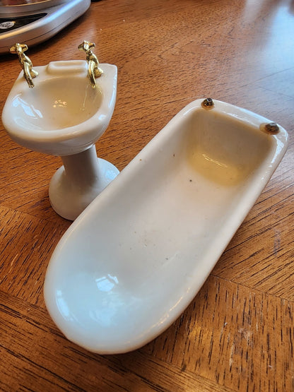 Vintage Porcelain tub and sink for Doll House - I Bought a Yard Sale